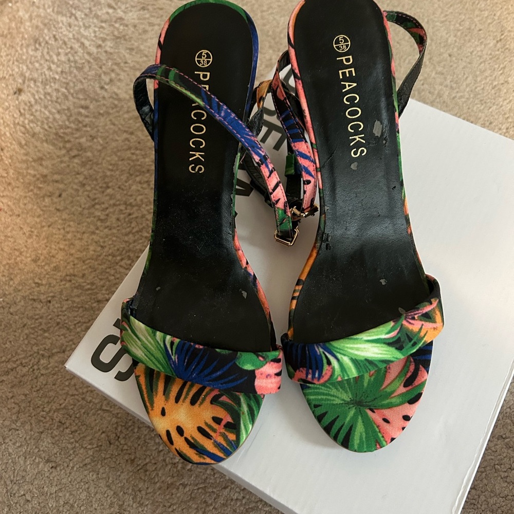 Black and Green Heels with Slingback Strap and Open Toe